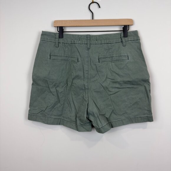 Gloria Vanderbilt Women's 5-Inch Chino Short Sage Green Size 12 - Picture 3 of 7
